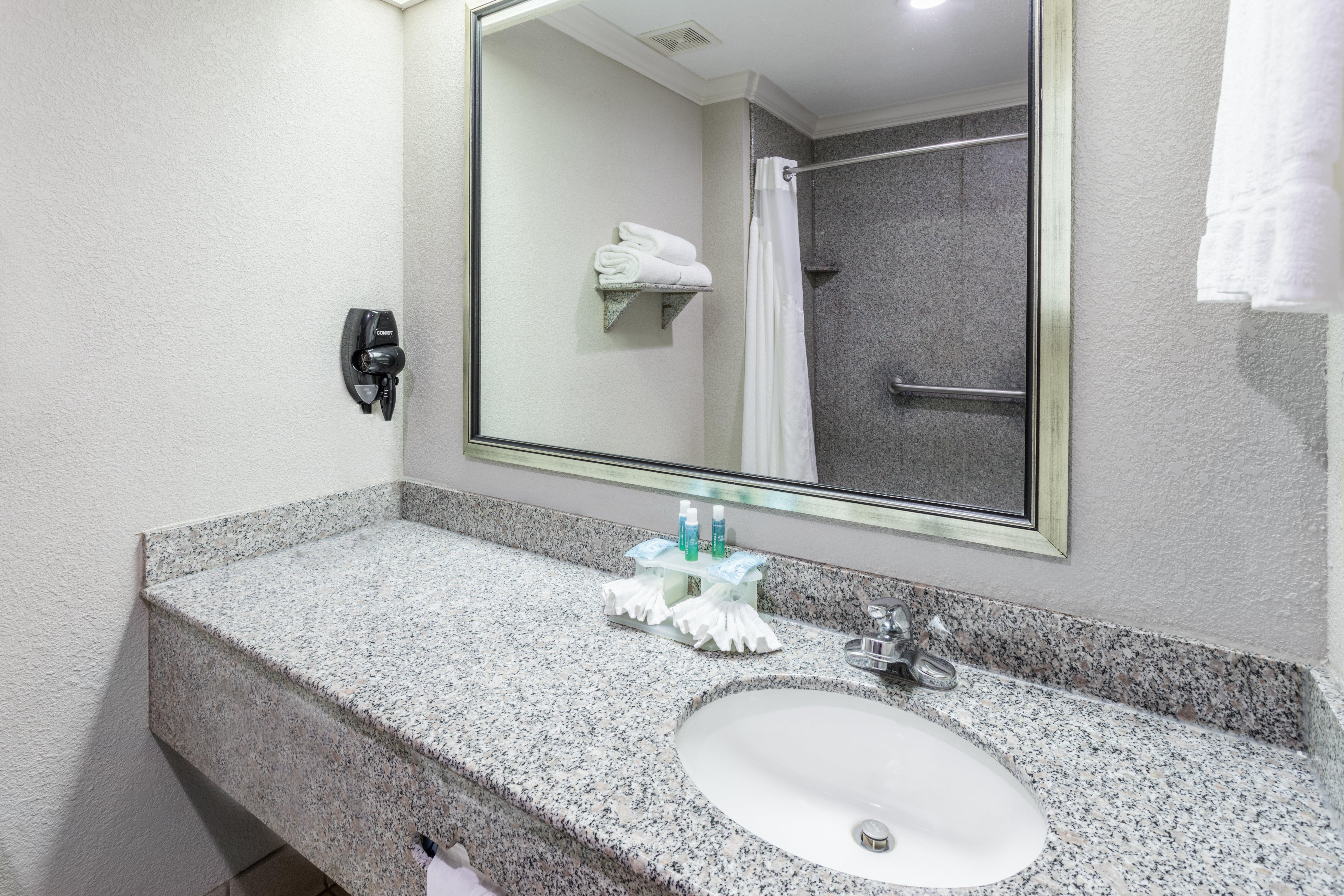 Holiday Inn Express Hotel And Suites Lake Charles By Ihg Extérieur photo